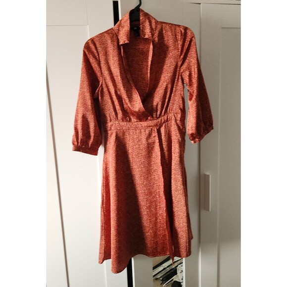 H&M Dresses & Skirts - H&M Floral Wrap Dress Size 8
